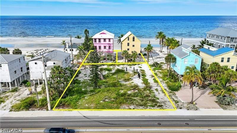 6 bedroom SingleFamilyResidence at 5256 Estero Blvd, Gulf Heights, Fort Myers Beach — photo 2