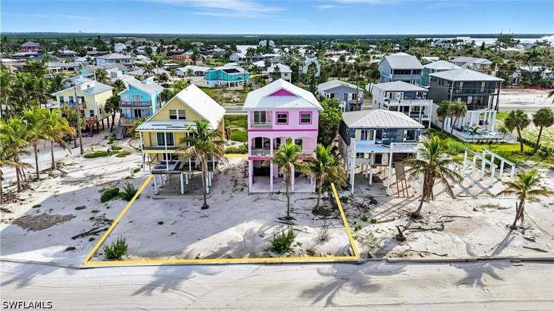 6 bedroom SingleFamilyResidence at 5256 Estero Blvd, Gulf Heights, Fort Myers Beach — photo 4