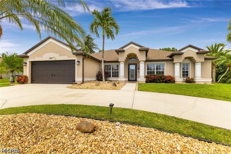 3 bedroom SingleFamilyResidence at 1927 Savona Pkwy W, Cape Coral, Cape Coral — photo 3