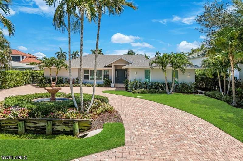 3 bedroom SingleFamilyResidence at 151 Bayview Ave, Conners, Naples — photo 4