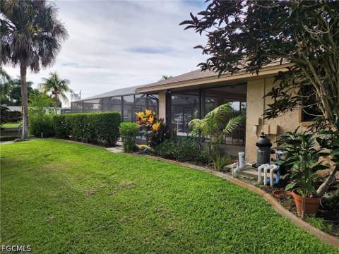 250 Alameda Ave, Fort Myers FL - photo 13 of 22