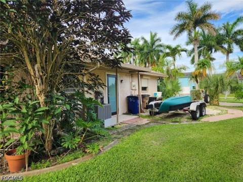 250 Alameda Ave, Fort Myers FL - photo 14 of 22