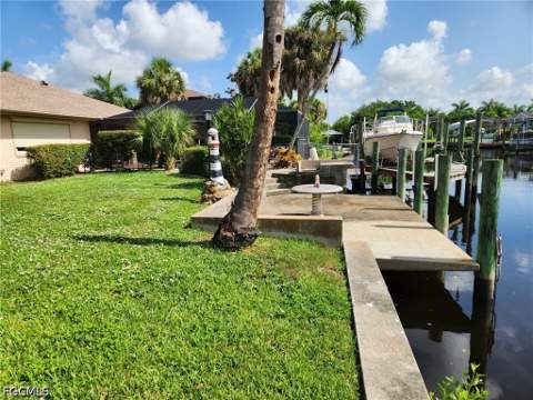250 Alameda Ave, Fort Myers FL - photo 7 of 22