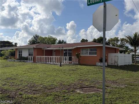 4143 Country Club Blvd, Cape Coral FL - photo 11 of 13