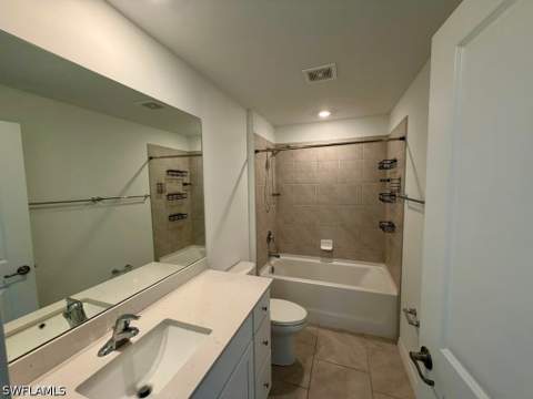 4104 NE 12th Ct, Cape Coral FL - photo 7 of 44