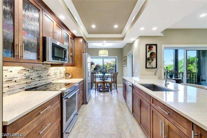 3 bedroom Condominium at 6820 Pelican Bay Blvd 133, Interlachen, Naples — photo 2