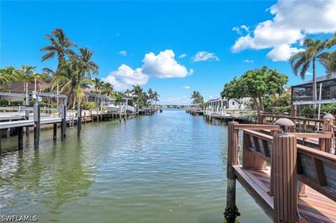 511 Alameda Ct, Marco Island FL - photo 11 of 50