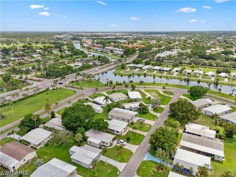 510 Menton Ln, Naples FL - photo 24 of 28