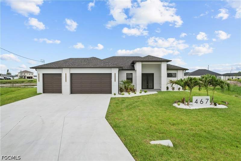 4 bedroom SingleFamilyResidence at 467 NE 5th Ave, Cape Coral, Cape Coral — photo 2