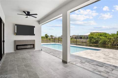 467 NE 5th Ave, Cape Coral FL - photo 22 of 26