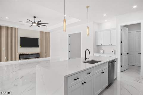467 NE 5th Ave, Cape Coral FL - photo 7 of 26