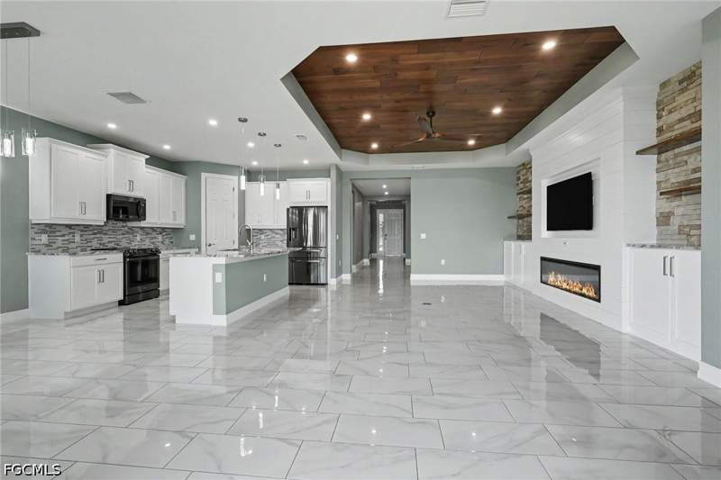 3 bedroom SingleFamilyResidence at 355 Spring Hill Lake Loop, Stonewater, Cape Coral — photo 5