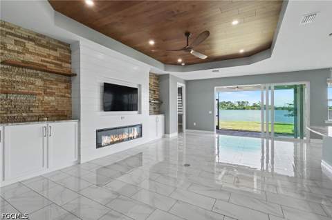 355 Spring Hill Lake Loop, Cape Coral FL - photo 7 of 25