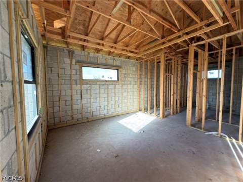 2713 NW 18th Ave, Cape Coral FL - photo 7 of 13