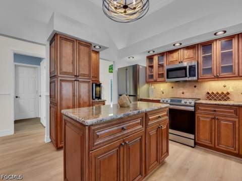11570 Hampton Greens Dr, Fort Myers FL - photo 16 of 47