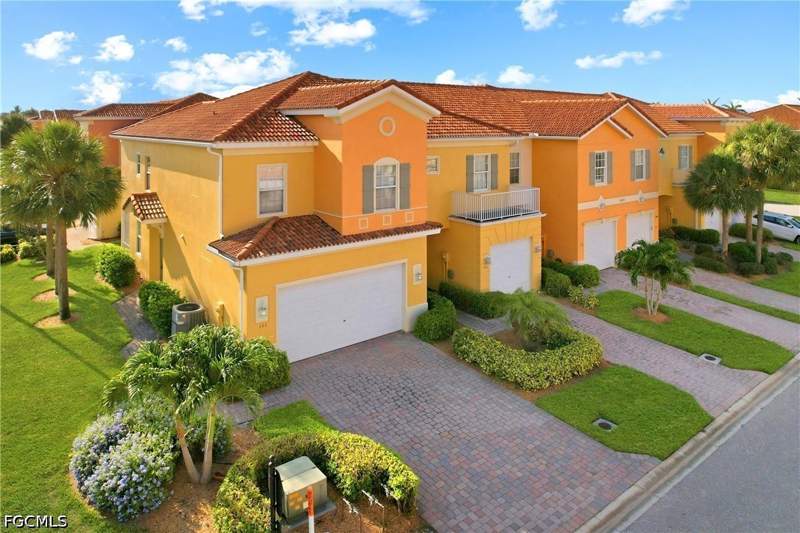 3 bedroom Townhouse at 16105 Via Solera Cir 101, Sail Harbour, Fort Myers — photo 4