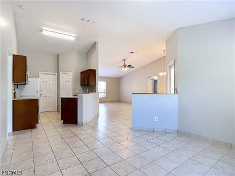 528 SE 27th St, Cape Coral FL - photo 20 of 50