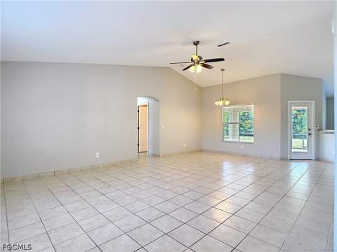 528 SE 27th St, Cape Coral FL - photo 7 of 50