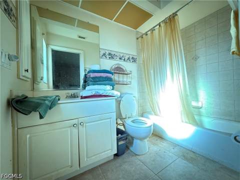 827 NE 17th Ter, Cape Coral FL - photo 10 of 17