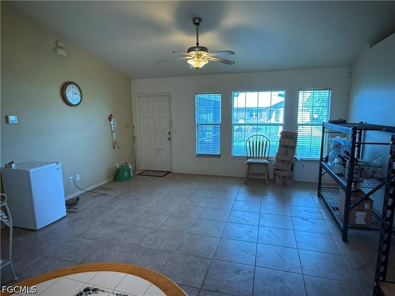 3 bedroom SingleFamilyResidence at 827 NE 17th Ter, Cape Coral, Cape Coral — photo 2