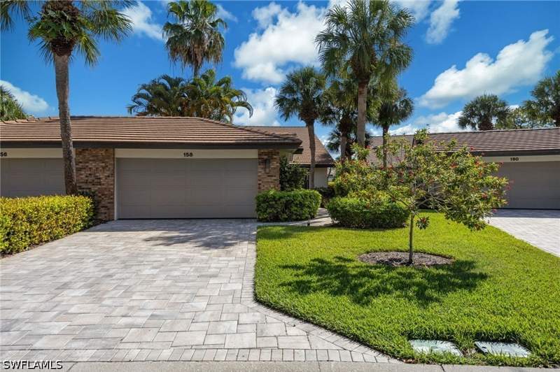 3 bedroom Attached at 158 Cypress View Dr 158, Eagle Creek Villa Homes, Naples — photo 2