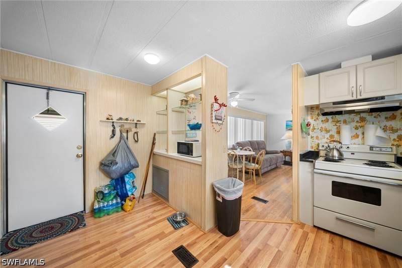 2 bedroom ManufacturedHome at 455 Cape Florida Way, Naples Mobile Estates, Naples — photo 5