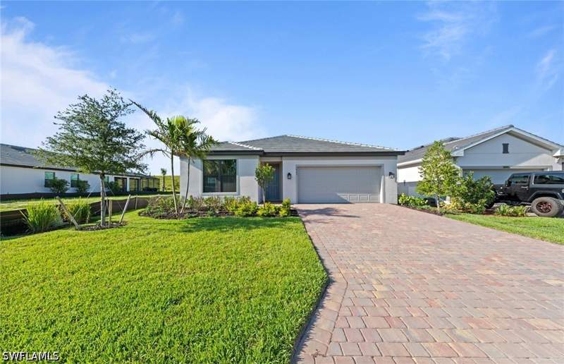 3 bedroom SingleFamilyResidence at 3849 Passion Vine Dr, Hampton Lakes, Alva — photo 2