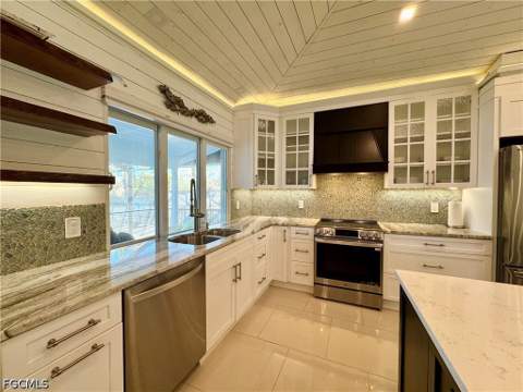 8065 Lagoon Rd, Fort Myers Beach FL - photo 16 of 43