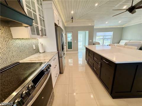8065 Lagoon Rd, Fort Myers Beach FL - photo 17 of 43