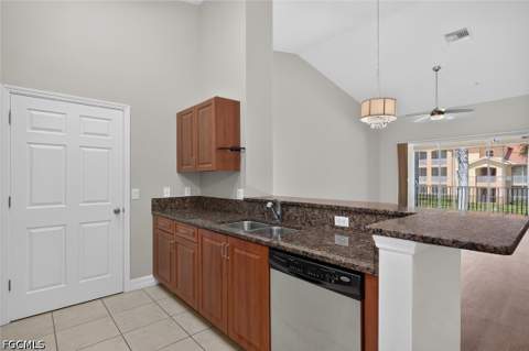 8521 Oakshade Cir 422, Fort Myers FL - photo 13 of 22