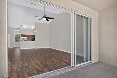 8521 Oakshade Cir 422, Fort Myers FL - photo 16 of 22