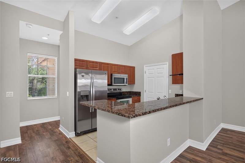 3 bedroom Condominium at 8521 Oakshade Cir 422, The Oaks At Whiskey Creek, Fort Myers — photo 3
