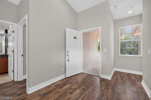8521 Oakshade Cir 422, Fort Myers FL - photo 7 of 22