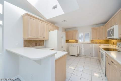 770 Waterford Dr 302, Naples FL - photo 6 of 50