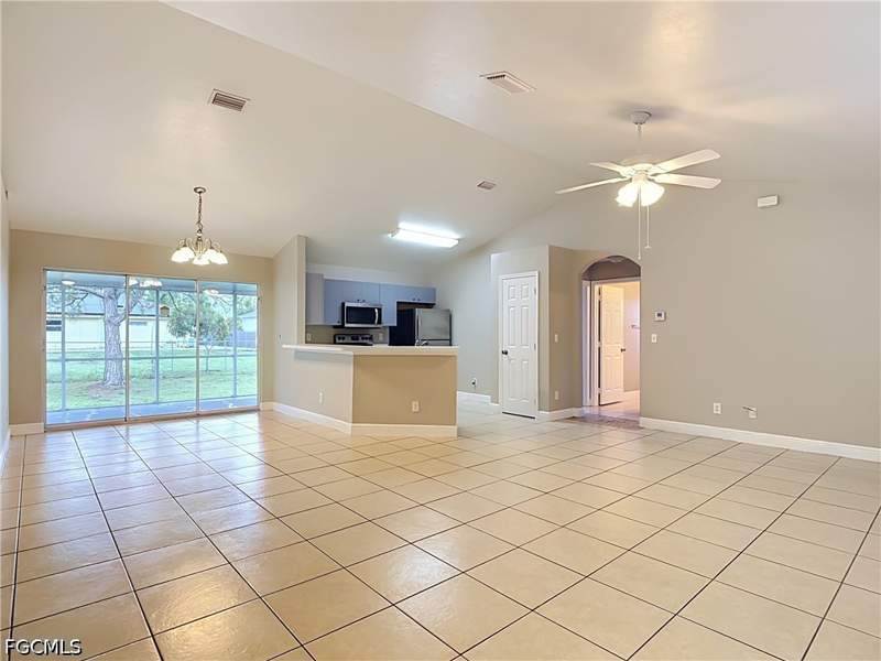 3 bedroom SingleFamilyResidence at 2928 18th St SW, Lehigh Acres, Lehigh Acres — photo 4