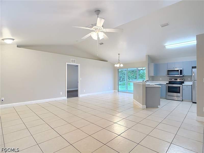 3 bedroom SingleFamilyResidence at 2928 18th St SW, Lehigh Acres, Lehigh Acres — photo 5