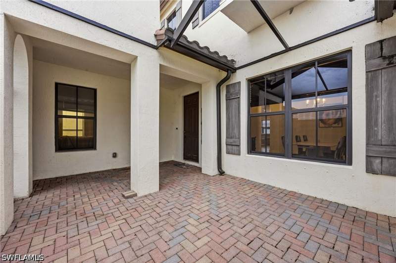 5 bedroom SingleFamilyResidence at 4912 Frattina St, Maple Ridge, Ave Maria — photo 3