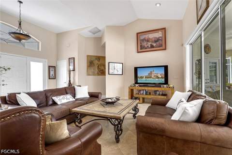 4403 SE 11th Pl, Cape Coral FL - photo 15 of 41