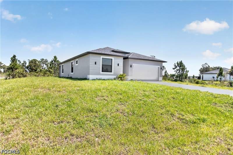 4 bedroom SingleFamilyResidence at 911 Panda Dr, Lehigh Acres, Lehigh Acres — photo 2