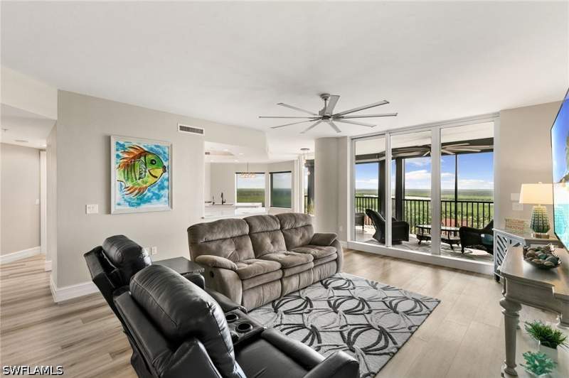 2 bedroom Condominium at 1060 Borghese Ln 902, Aversana, Naples — photo 4
