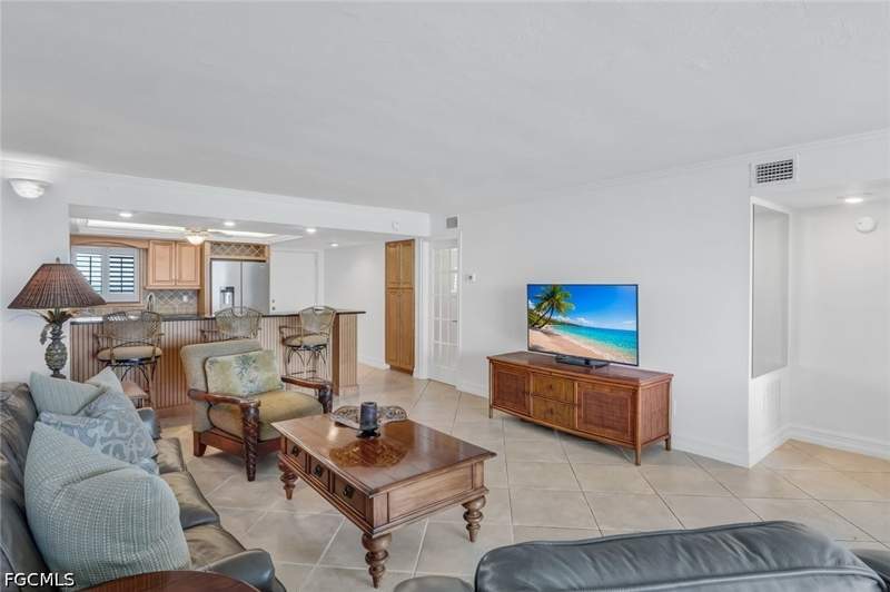 2 bedroom Condominium at 15031 Punta Rassa Rd 1002, Punta Rassa, Fort Myers — photo 5
