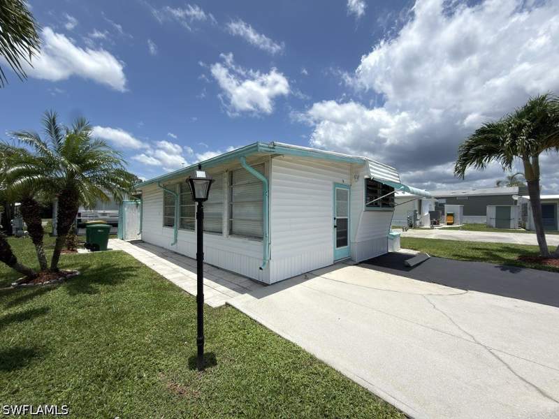 2 bedroom ManufacturedHome at 16 Jade Dr, Enchanting Shores, Naples — photo 2