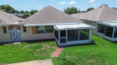 323 Dania St, Lehigh Acres FL - photo 7 of 25