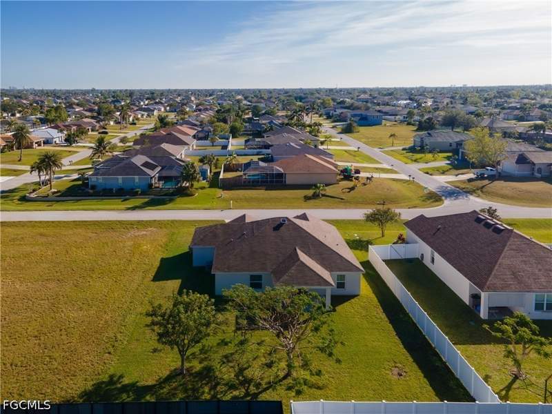 3 bedroom SingleFamilyResidence at 3524 SW 11th Ave, Cape Coral, Cape Coral — photo 2
