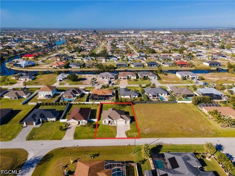 3 bedroom SingleFamilyResidence at 3524 SW 11th Ave, Cape Coral, Cape Coral — photo 3
