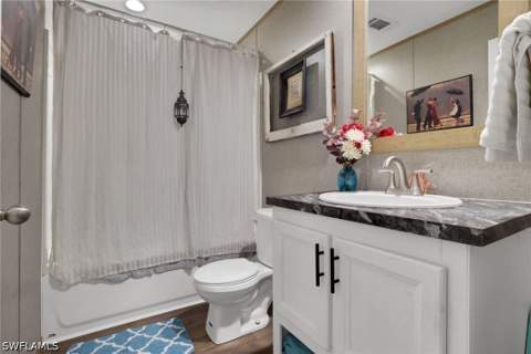 372 Santa Fe Trl, North Fort Myers FL - photo 17 of 25