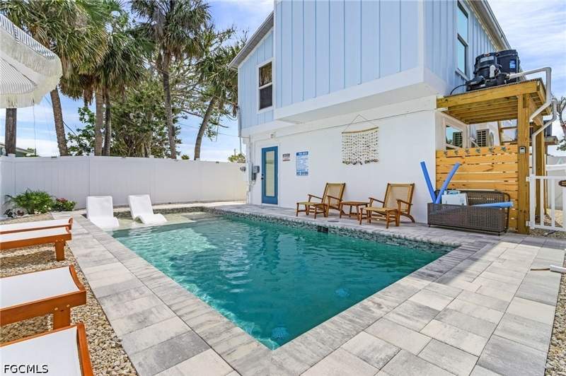 2 bedroom SingleFamilyResidence at 197 Madison Ct, Eucalyptus Park, Fort Myers Beach — photo 2