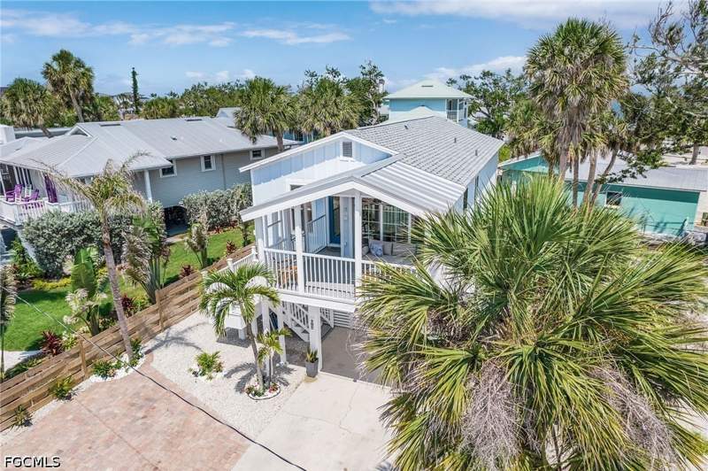 2 bedroom SingleFamilyResidence at 197 Madison Ct, Eucalyptus Park, Fort Myers Beach — photo 3