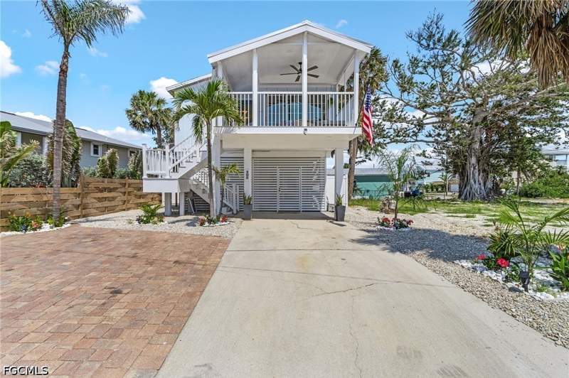 2 bedroom SingleFamilyResidence at 197 Madison Ct, Eucalyptus Park, Fort Myers Beach — photo 4