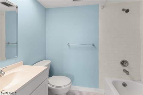 13 High Point Cir N 209, Naples FL - photo 16 of 33